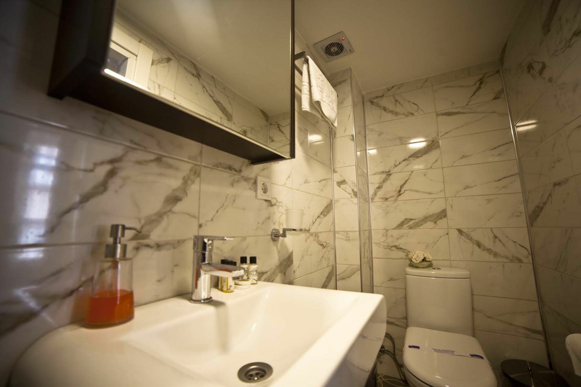 Galata Cicek Suites Istanbul Bagian luar foto